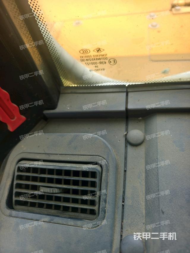 后窗玻璃角标（驾驶室部分）