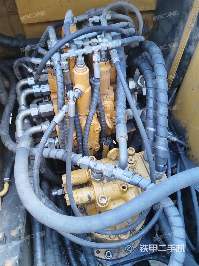 气门室盖螺丝特写（上车部件）