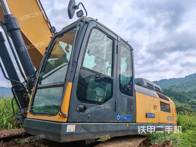 徐工XE370D挖掘机