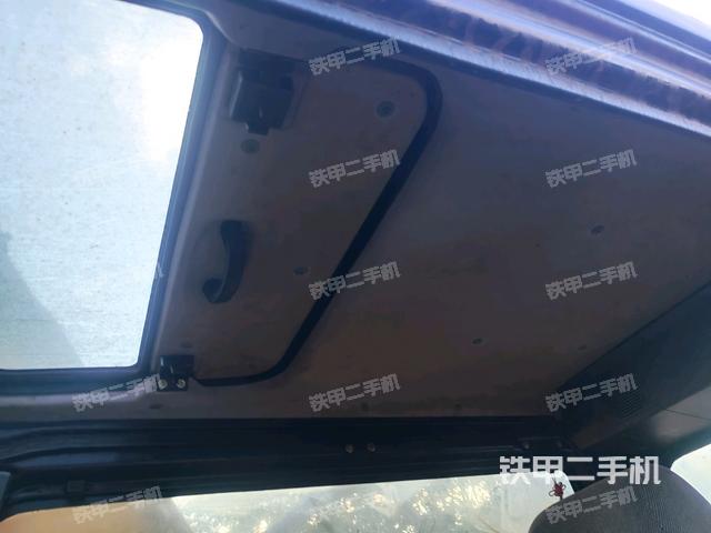 驾驶室正侧(驾驶室部分) 驾驶室正侧(驾驶室部分)