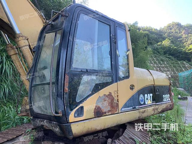 卡特彼勒320C挖掘机