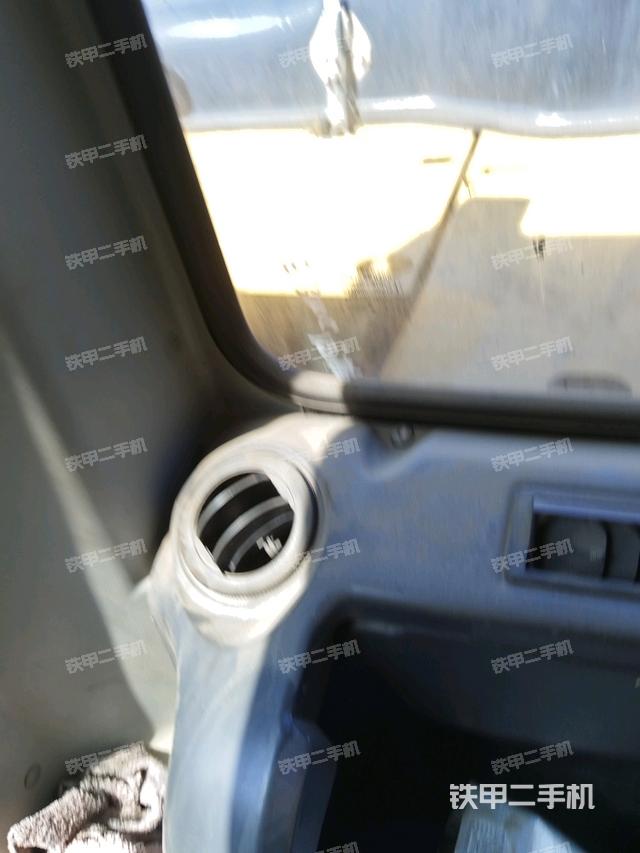 后窗玻璃角標(biāo)（駕駛室部分）