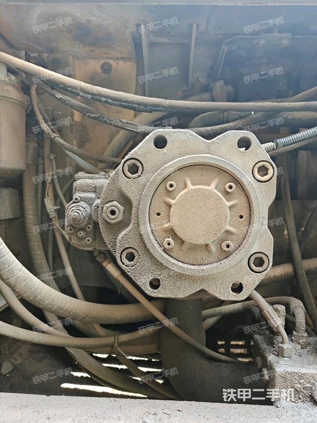 液压泵斜45 左（大件舱室）