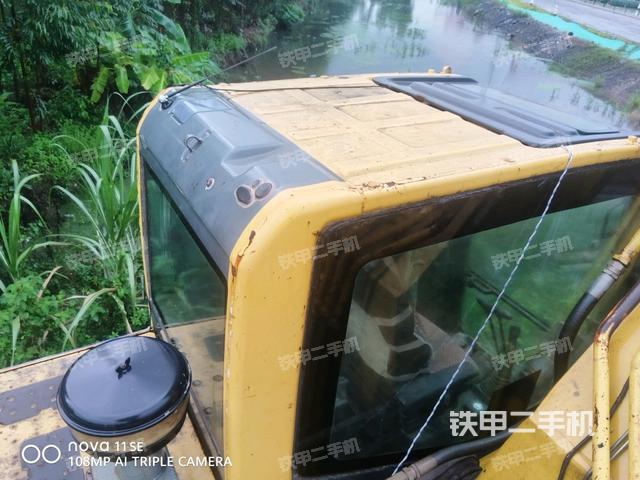 駕駛室頂部俯視（上車部件）