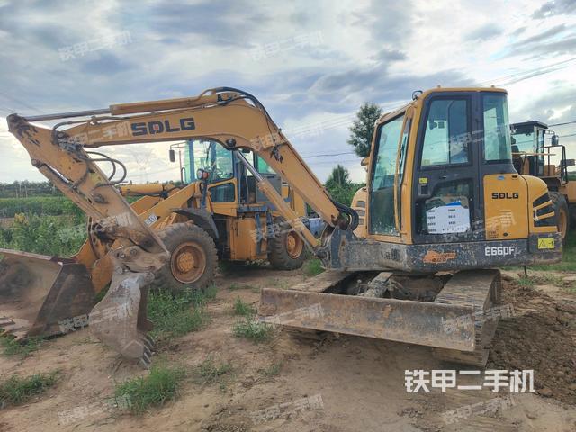 山東臨工E660FL挖掘機(jī)