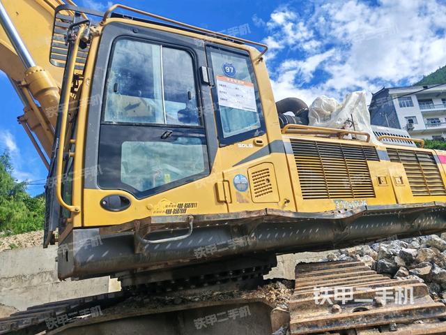 座椅后部（驾驶室部分）