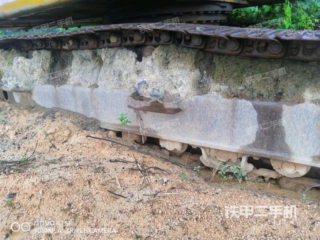 右侧履带整体(行走机构) 右侧履带整体(行走机构)