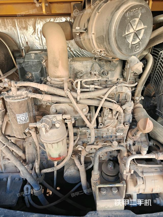 发动机整体俯视(整机外观) 发动机整体俯视(整机外观)