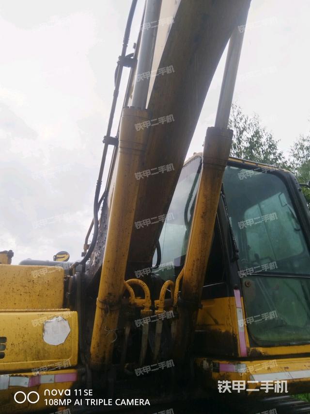 小臂整體右前（工作和回轉裝置）