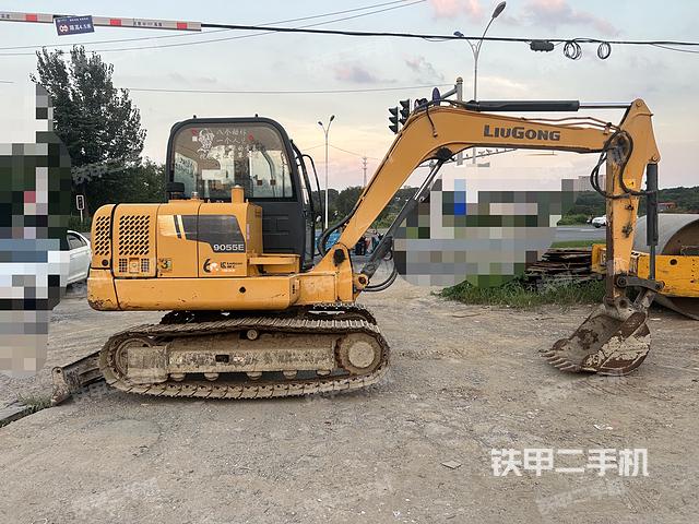 整機(jī)右后45°(整機(jī)外觀) 整機(jī)右后45°(整機(jī)外觀)