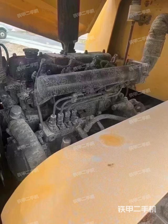 发动机(设备外观及核心部件) 发动机(设备外观及核心部件)