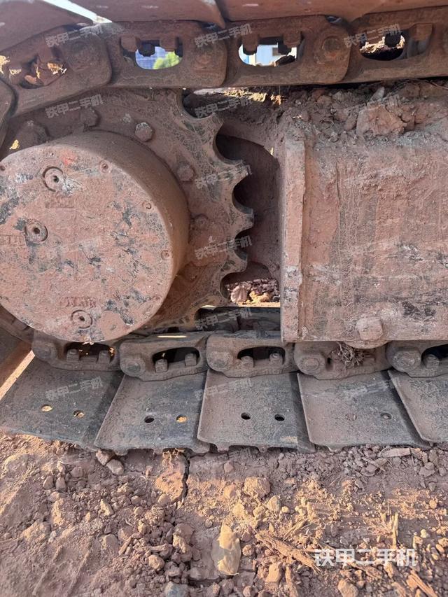 右驅(qū)動(dòng)輪（行走機(jī)構(gòu)）