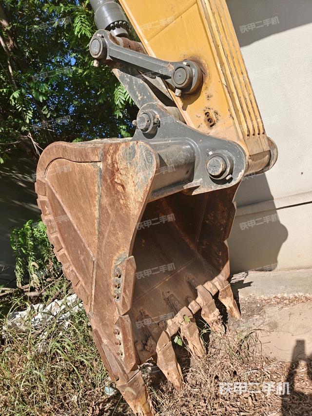 小臂整體左后（工作和回轉(zhuǎn)裝置）