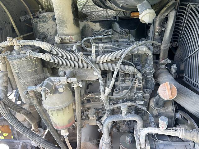 發(fā)動機整體俯視(整機外觀) 發(fā)動機整體俯視(整機外觀)