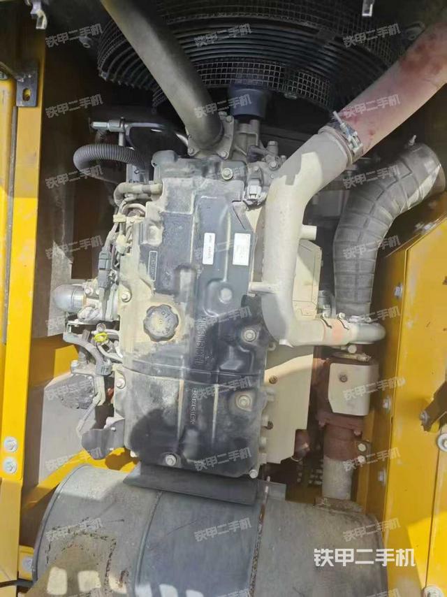 發(fā)動機整體俯視(整機外觀) 發(fā)動機整體俯視(整機外觀)