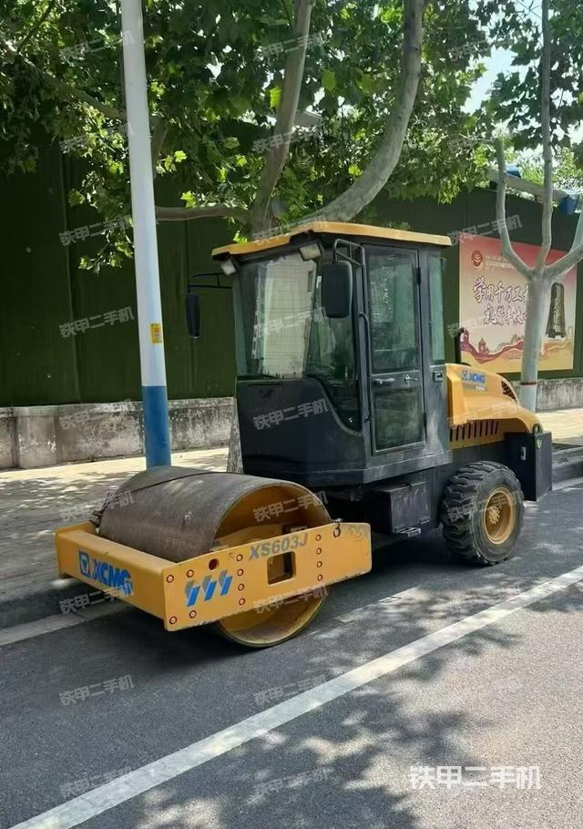 徐工XS603J壓路機(jī)