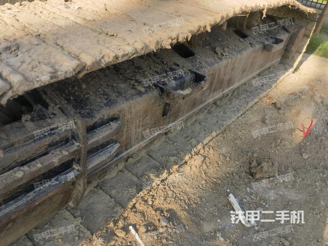 駕駛室整體(整機外觀) 駕駛室整體(整機外觀)