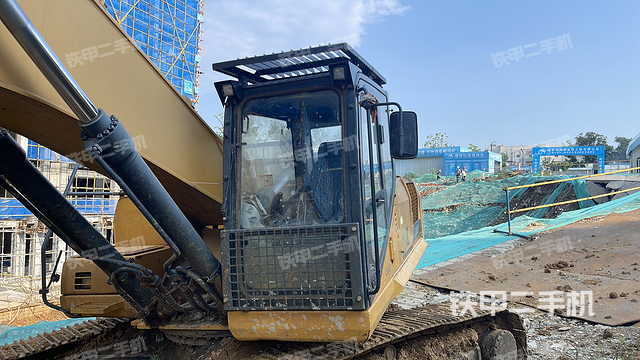 駕駛室整體（整機(jī)外觀）