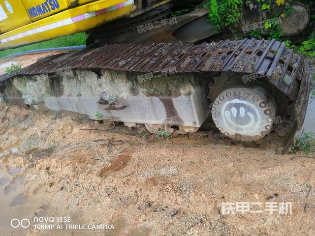 左侧履带整体 (行走机构) 左侧履带整体 (行走机构)