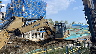 成都柳工CLG939E挖掘机实拍图片