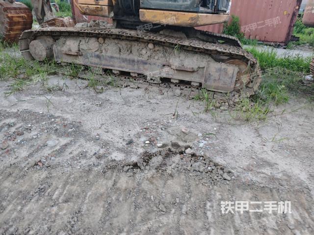 右驱动轮（行走机构）