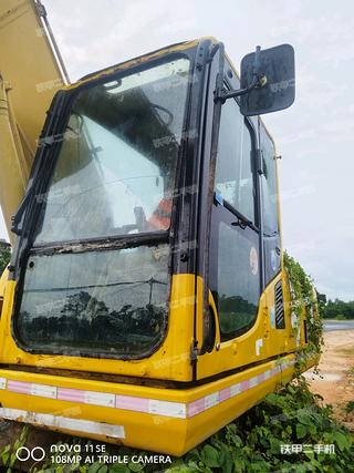小松PC240LC-8挖掘机实拍图片