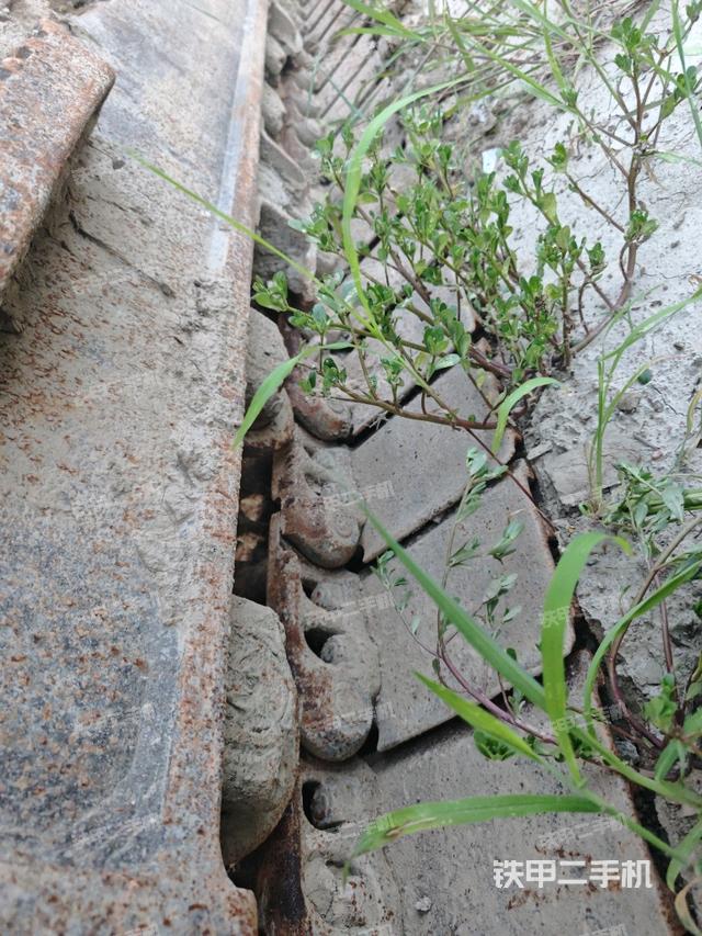 右侧行走马达盖板（行走机构）