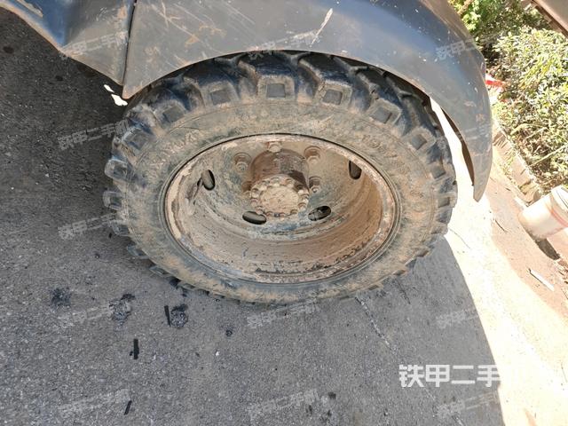 左侧履带整体 (行走机构) 左侧履带整体 (行走机构)