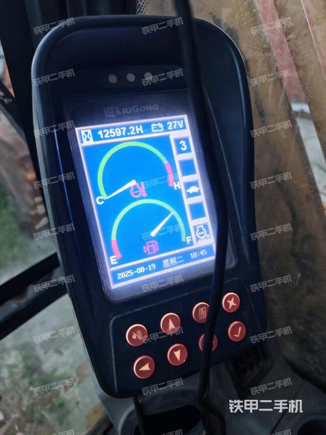 显示屏 （驾驶室部分）