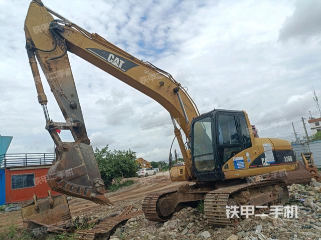 卡特彼勒320C挖掘机