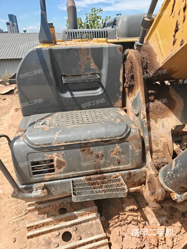 大臂根部?斜視（工作和回轉(zhuǎn)裝置）