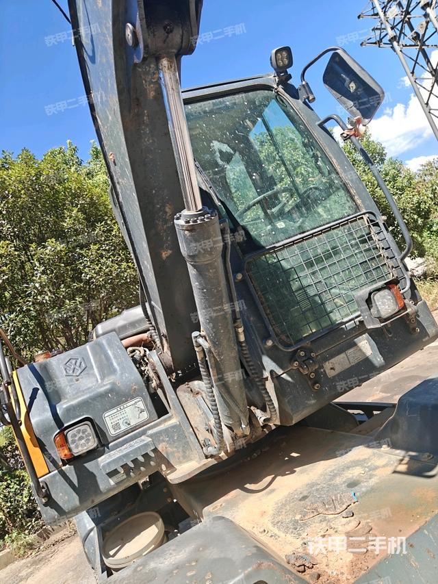 大臂根部 斜(工作和回转装置) 大臂根部 斜(工作和回转装置)