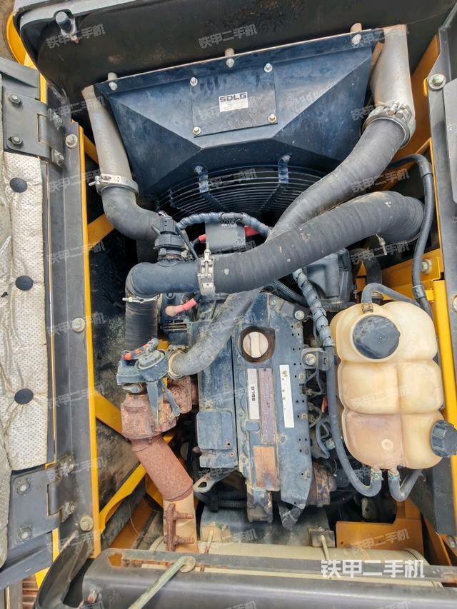 发动机整体俯视（整机外观）