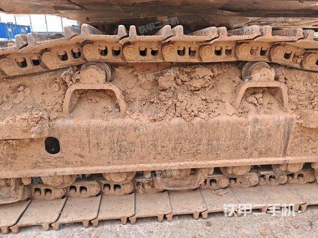 右側(cè)履帶整體（行走機(jī)構(gòu)）