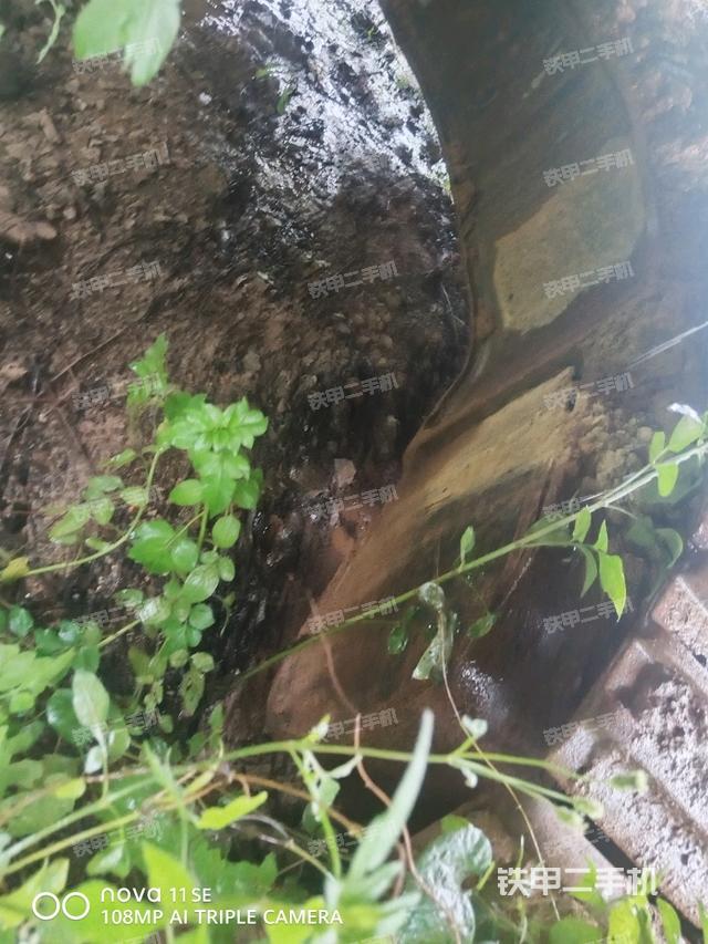 左側行走馬達蓋板（行走機構）