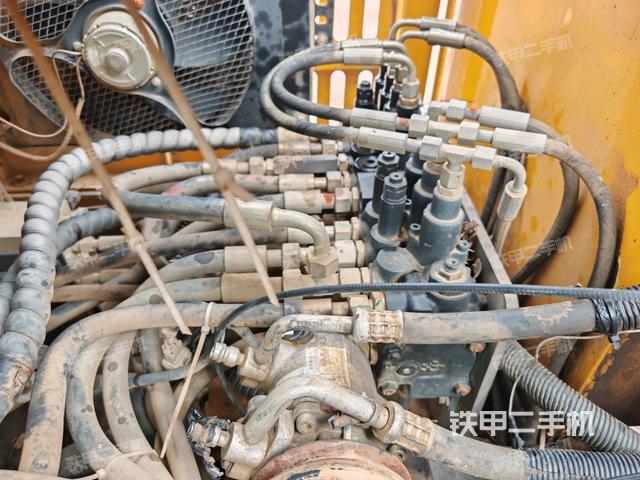 液压泵室(大件舱室) 液压泵室(大件舱室)