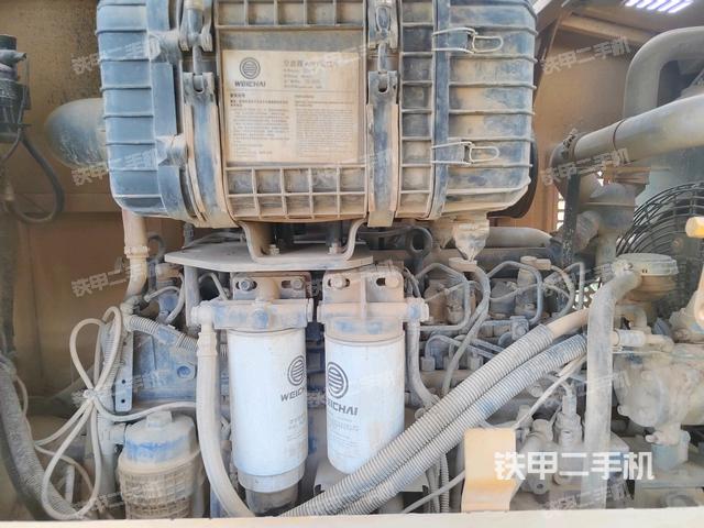 發(fā)動機右側(cè)（整機外觀及大件）