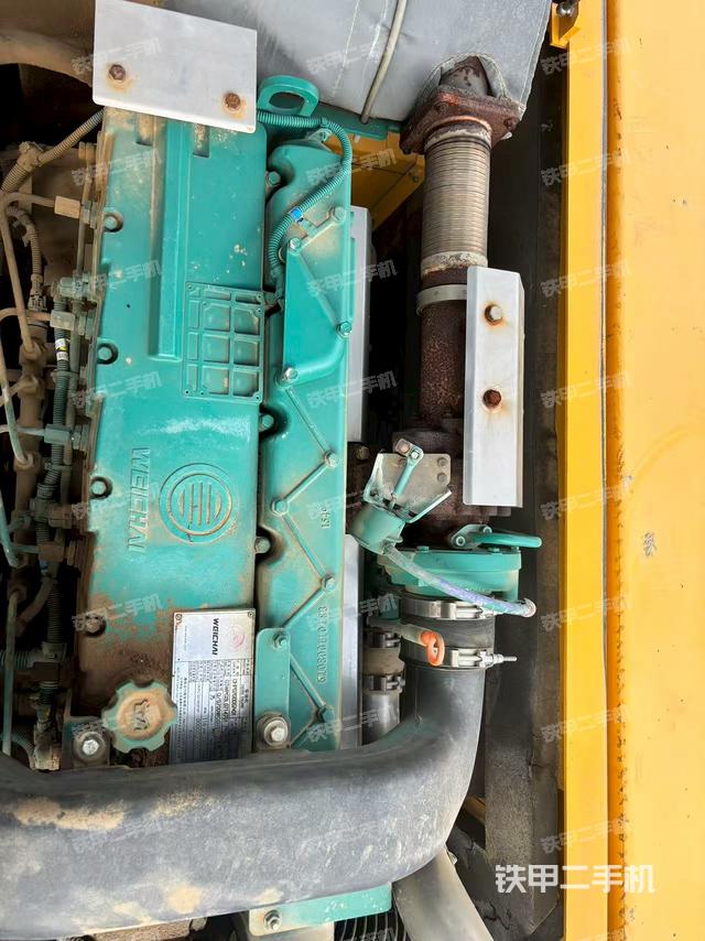 发动机整体俯视（整机外观）