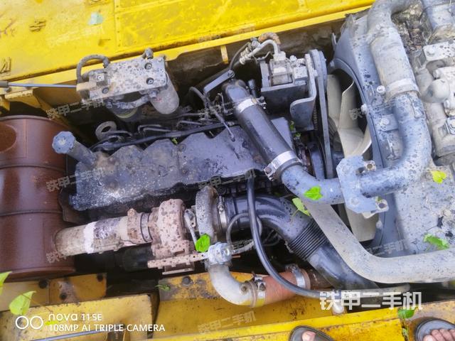 发动机室(上车部件) 发动机室(上车部件)