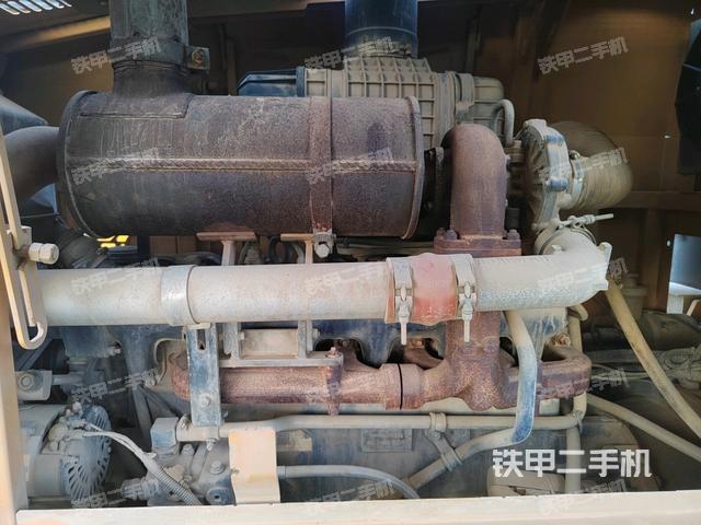 發(fā)動機左側(cè)（整機外觀及大件）