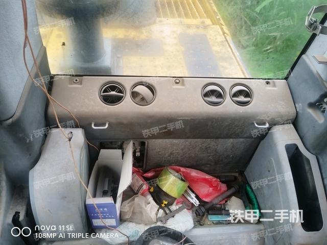 座椅后部（駕駛室部分）