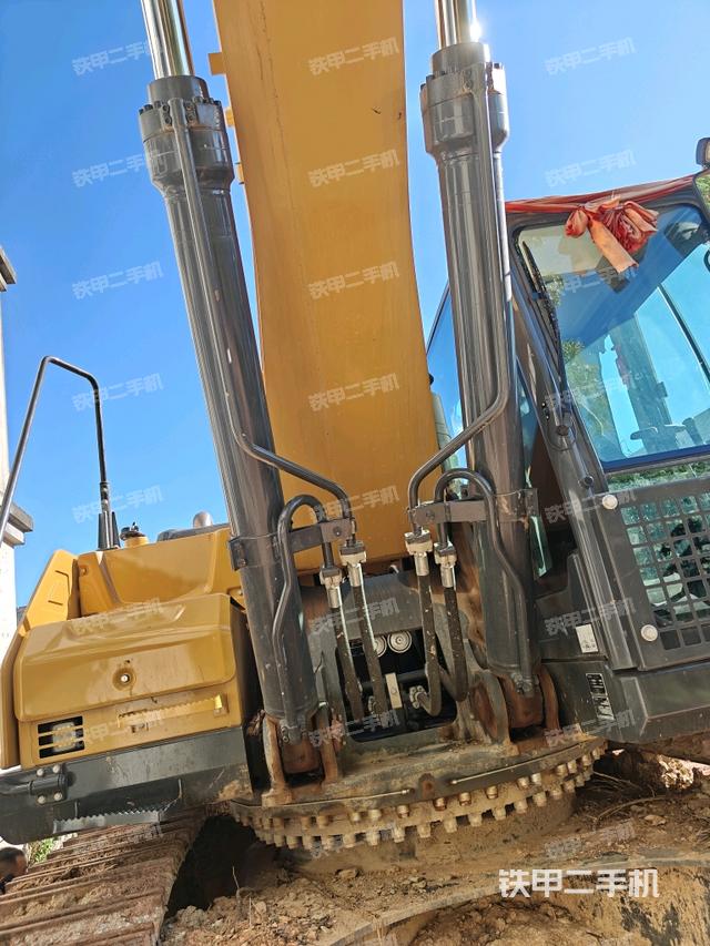 大臂整體?右側(cè)（工作和回轉(zhuǎn)裝置）