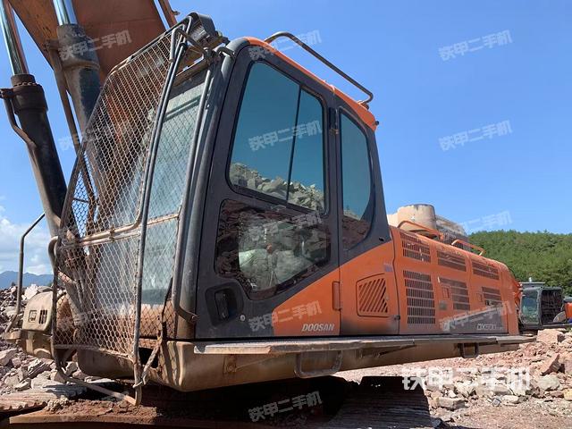 斗山DX500LC-9C挖掘機(jī)