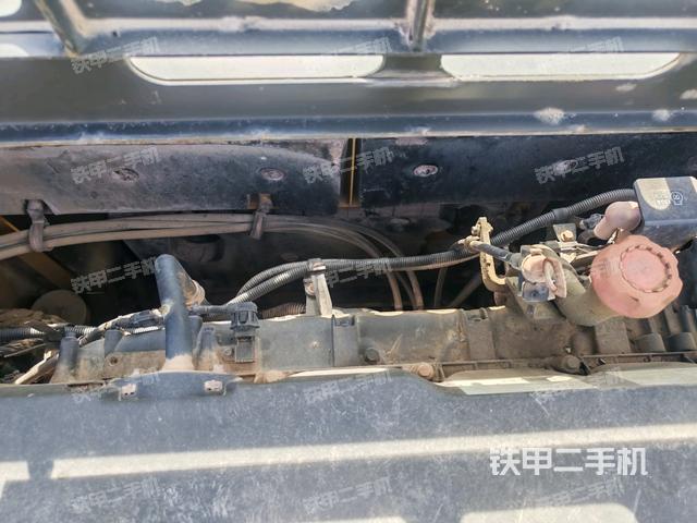 气门室盖螺丝特写（上车部件）