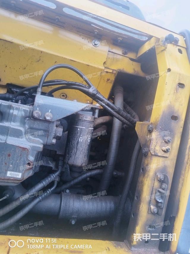 液壓泵斜45?右（大件艙室）