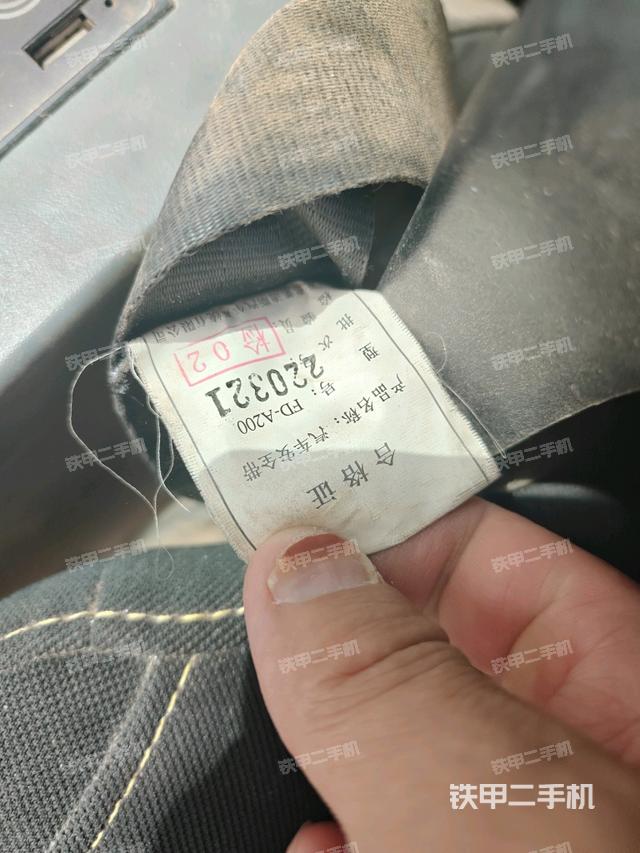 后窗玻璃角標(biāo)（駕駛室部分）