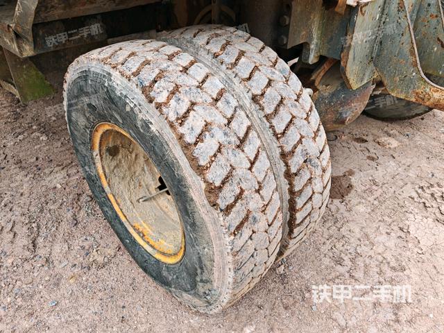 左驱动轮(行走机构) 左驱动轮(行走机构)