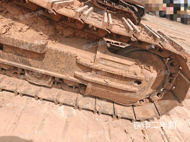 左導(dǎo)向輪（行走機(jī)構(gòu)）