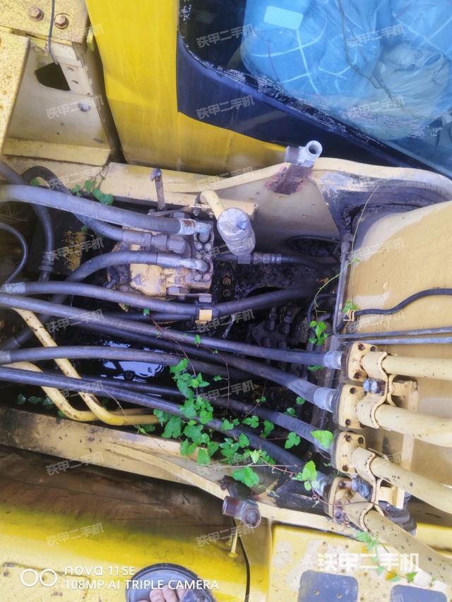 中央回转接头特写(上车部件) 中央回转接头特写(上车部件)