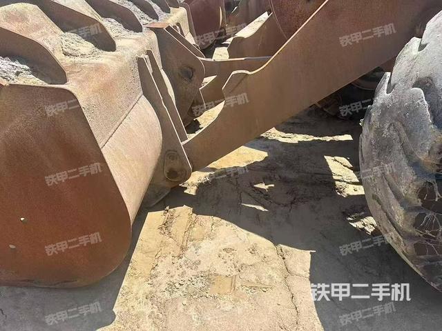 工作裝置整體（整機外觀及大件）